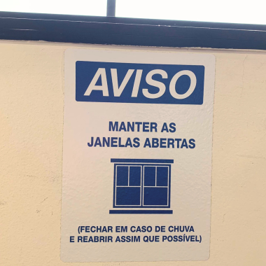 Sinalização Personalizada em Vinil - Diversas Cores e Tamanhos