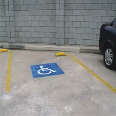 Sinalização Horizontal para Acessibilidade em Rampas e Estacionamentos